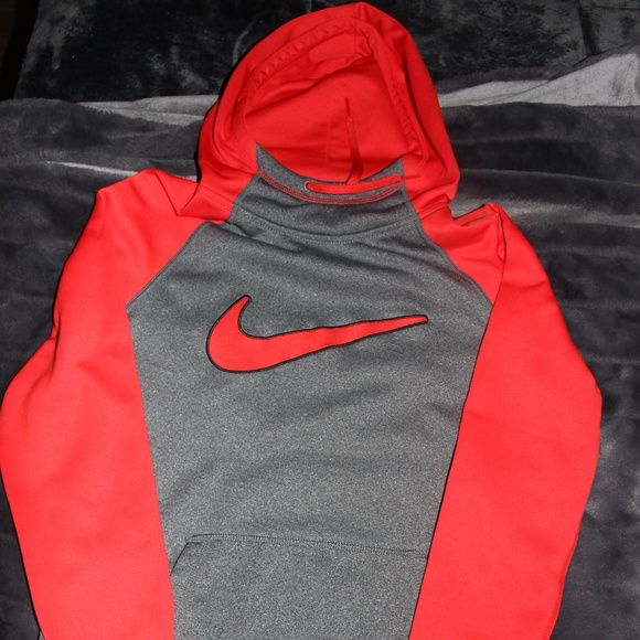 Nike Tops - Nike Thermal-Fit Pullover Hoodie Red & Gray